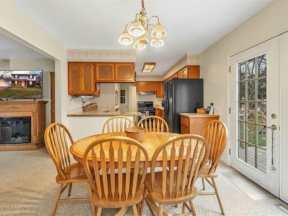 3rd image of 3848 Westchester Blvd