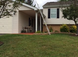 254 E Juniper Ave, Sterling, VA 20164