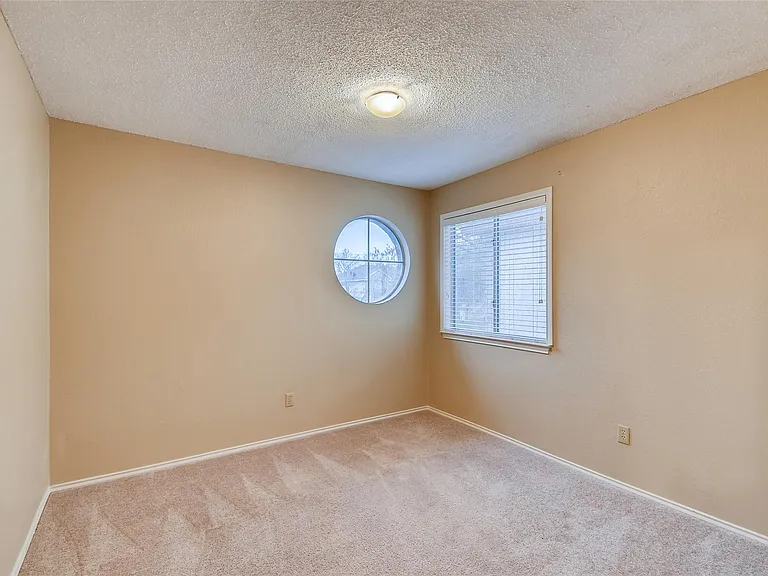 14008 Maricella Ln — Photo 11