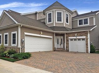 89 Topside Ln, Staten Island, NY 10309