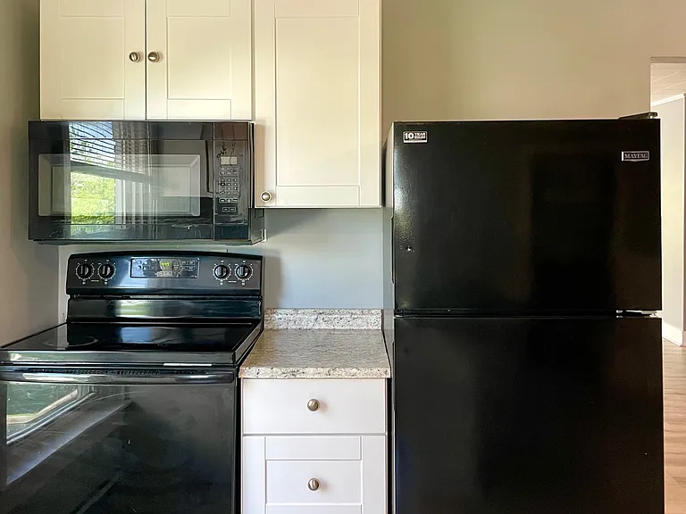 520 Main St #2 — Photo 5