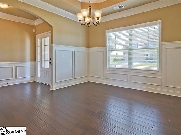 2nd image of 14 Heydon Hall Ct