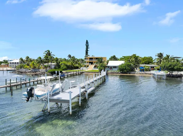 25368 2nd St, Summerland Key, FL 33042