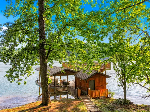 125 Briarcliff Dr, Moneta, VA 24121