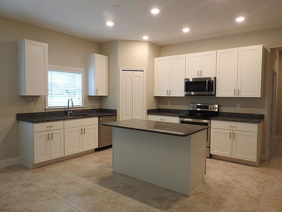 5th image of 4292 SW Hagaplan Street