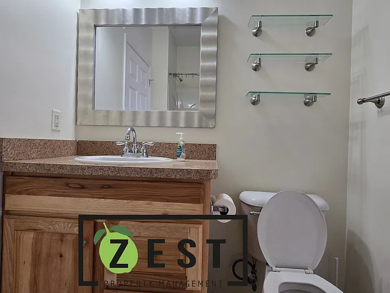 2268 Arcadia Dr — Photo 10
