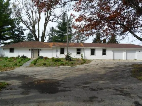 7402 Logan Ave, Belvidere, IL 61008