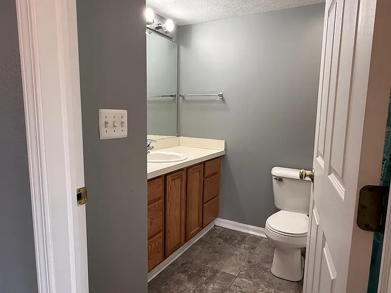 1401 Millbrook Trl — Photo 9