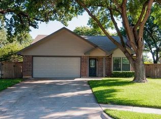 2237 Homecraft Ln, Bedford, TX 76021