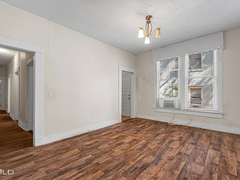 546 Dalzell St — Photo 17