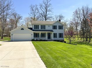 416 McNeil Dr, Northfield, OH 44067