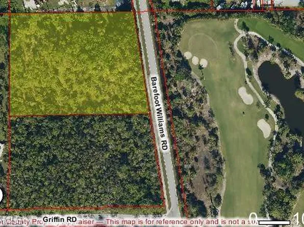 1095 Barefoot Williams RD, NAPLES, FL 34113