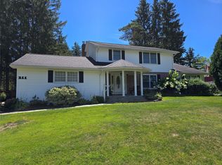 211 Fairway Dr, Edinboro, PA 16412