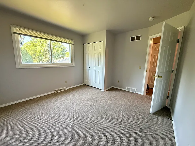 4 Dunraven Ct — Photo 11