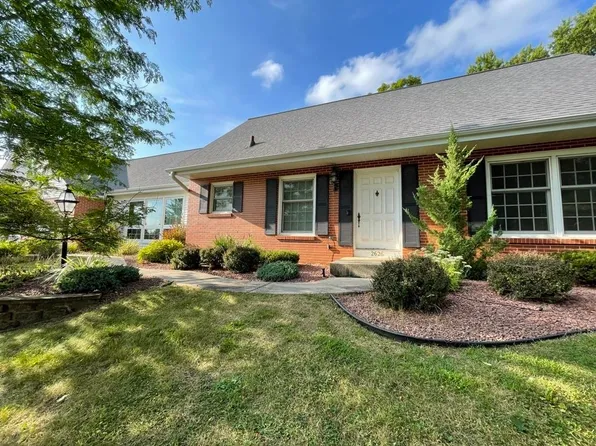 2626 Elizabeth St, Janesville, WI 53548