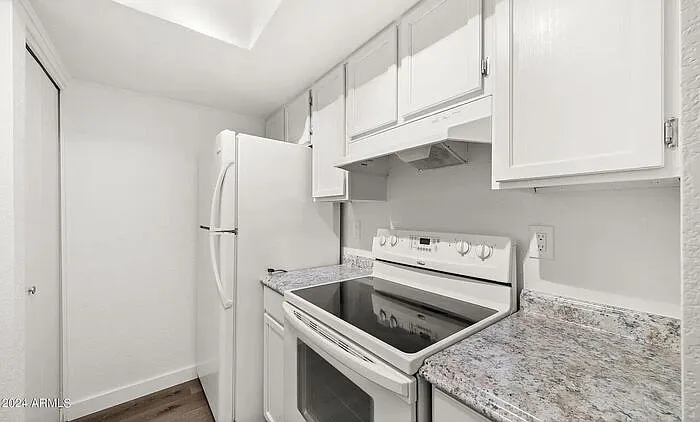 4211 E Palm Ln #202 — Photo 26