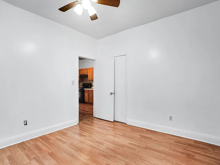 2165 Strauss St #1F — Photo 9