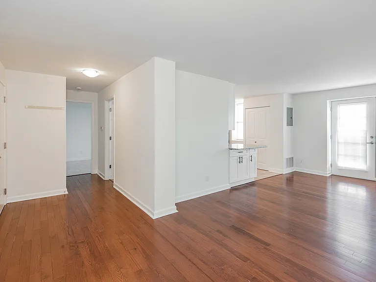 5630 Pershing Ave #42 — Photo 5