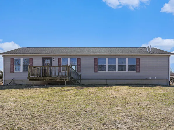 2205 W Gratiot County Line Rd, Saint Johns, MI 48879
