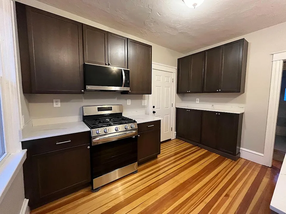 22 Hilltop Ave #2
