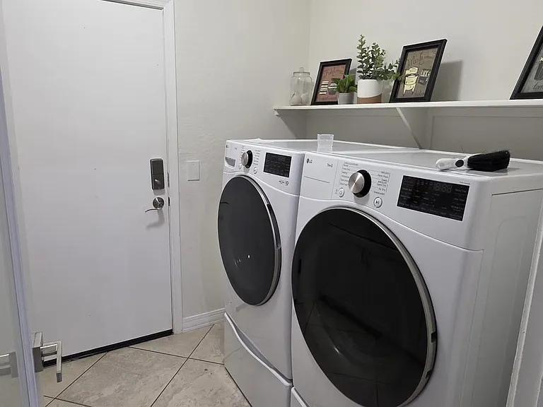 5204 W Pedro Ln — Photo 17