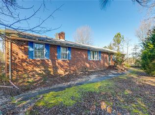 9045 Woodlawn Dr, Mechanicsville, VA 23116