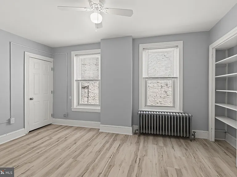 106 W 5th St — Photo 12