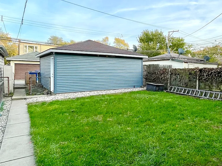 3431 N Lowell Ave #G — Photo 8