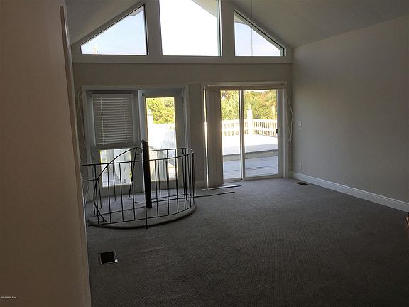 4th image of 2729 Palencia St
