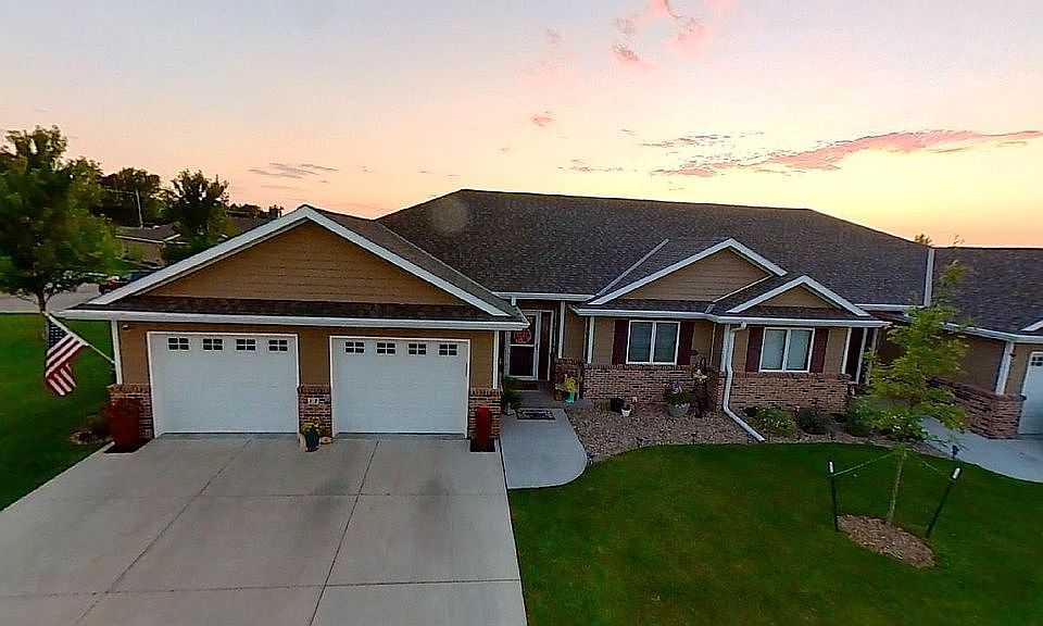 1st image of 5610 Eastbrooke Dr #17