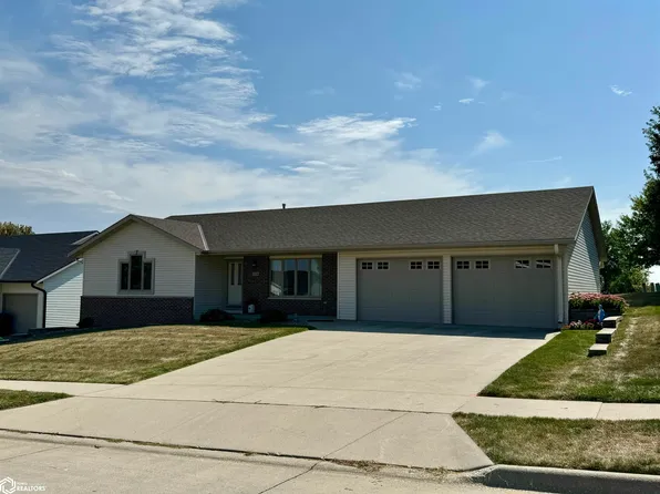 1216 E 11th St, Carroll, IA 51401