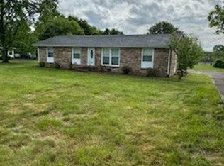 800 Golf Club Dr, Lafayette, TN 37083