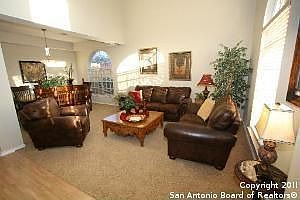 2nd image of 915 Hedgestone Dr