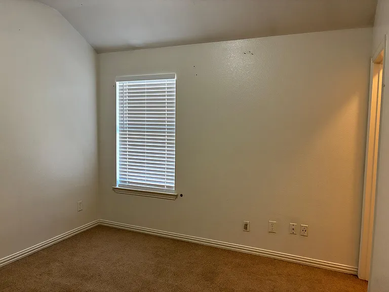 515 Creekside Dr — Photo 28