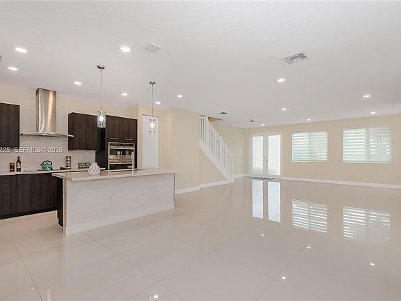 4th image of 6681 NW 104th Ave