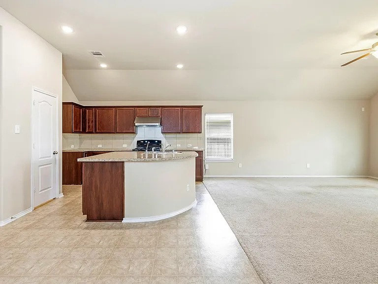 7126 Whitlow Wonder Ln — Photo 10