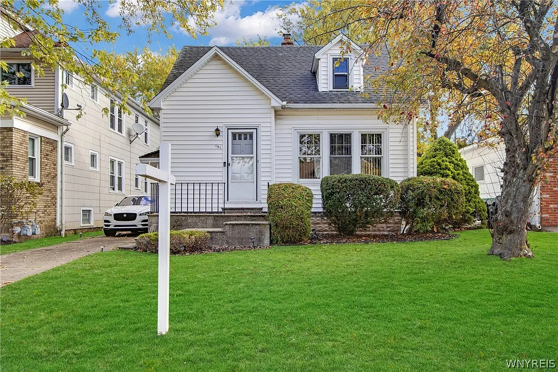 151 Edgewood Ave photo 1