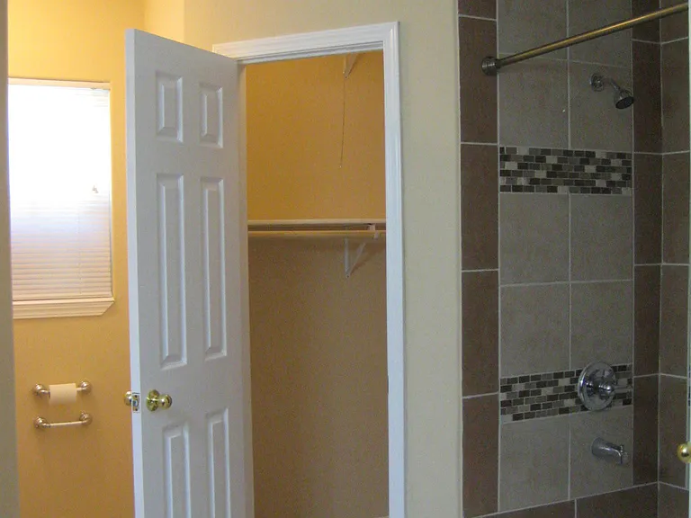 8006 Burley Bnd — Photo 9