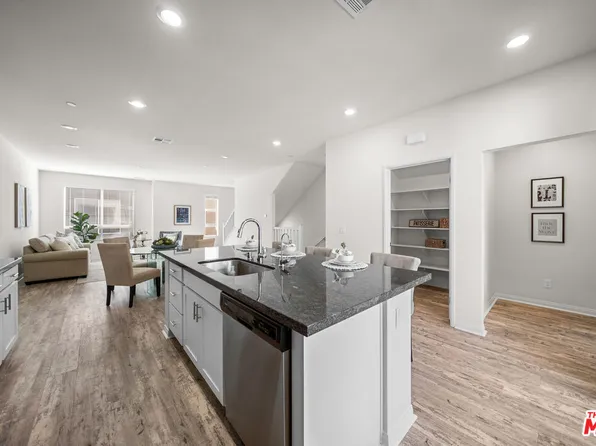 20610 Green Ash Ln, Winnetka, CA 91306