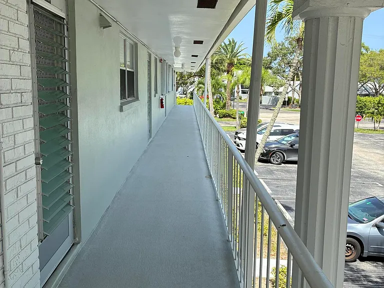 2600 SW 22nd Ave #908 — Photo 4