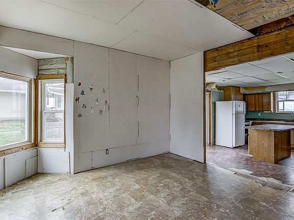 4th image of 129 Jackson Street
