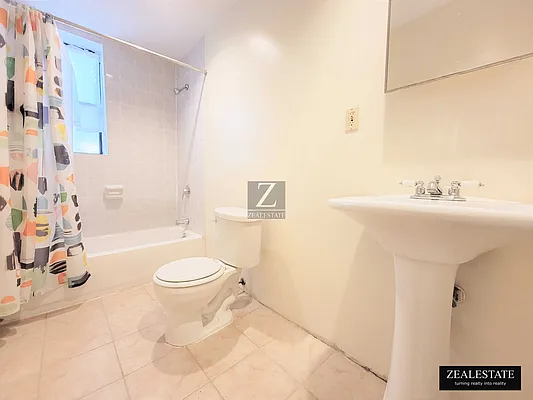 Rented by ZealEstate Group Inc | media 10