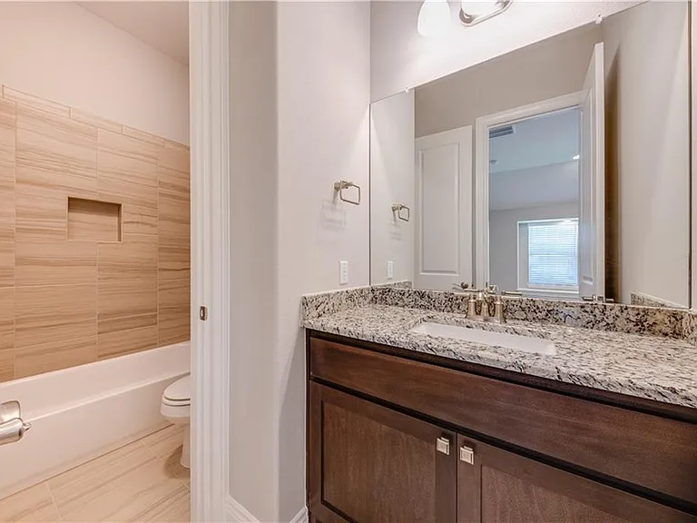 705 Campino Dr — Photo 18