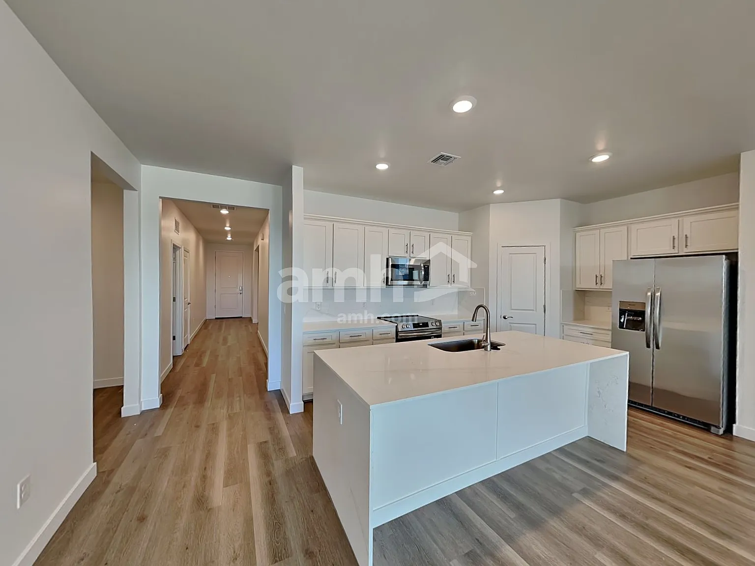 4 bed, 3.0 bath, 2100 sqft, $2,265 — Photo 3