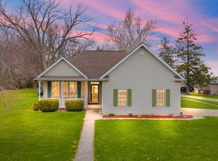 201 W Hardanger Gate, Lee, IL