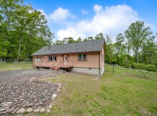233 Vista Rd, Cresco, PA 18326