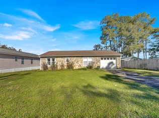 459 Vanderheide Rd, Defuniak Springs, FL 32433