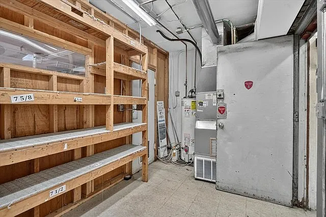 607 W Roosevelt Rd — Photo 37