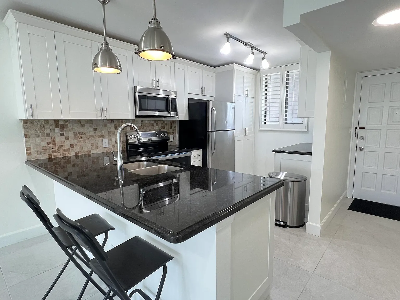 2 bed, 2.0 bath, 1005 sqft, $2,150 — Photo 4