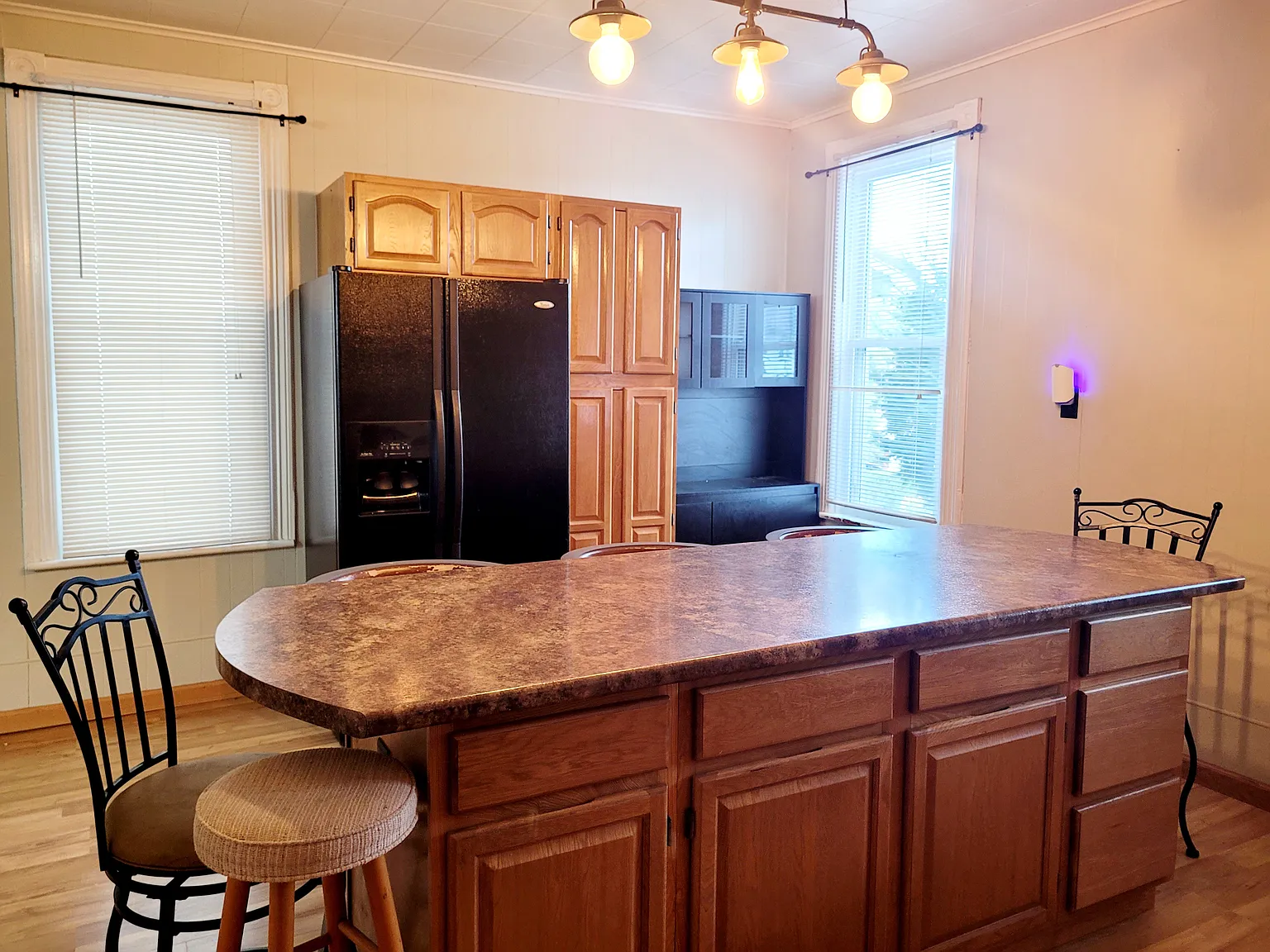 3 bed, 1400 sqft, $950 — Photo 3